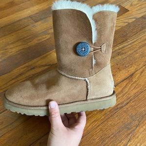 W Bailey Button women’s UGG boots